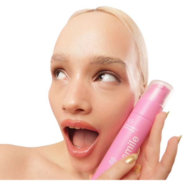 Every time I brush my teeth, I feel like I'm biting into a juicy watermelon, and my enamel is stronger and healthier without any sensitivity. I highly recommend it to everyone who likes brushing their teeth to be fun!